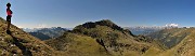 82 Dalla Cima di Lemma (2348 m) vista verso Pizzo Scala a dx e Alpi Retiche a sx